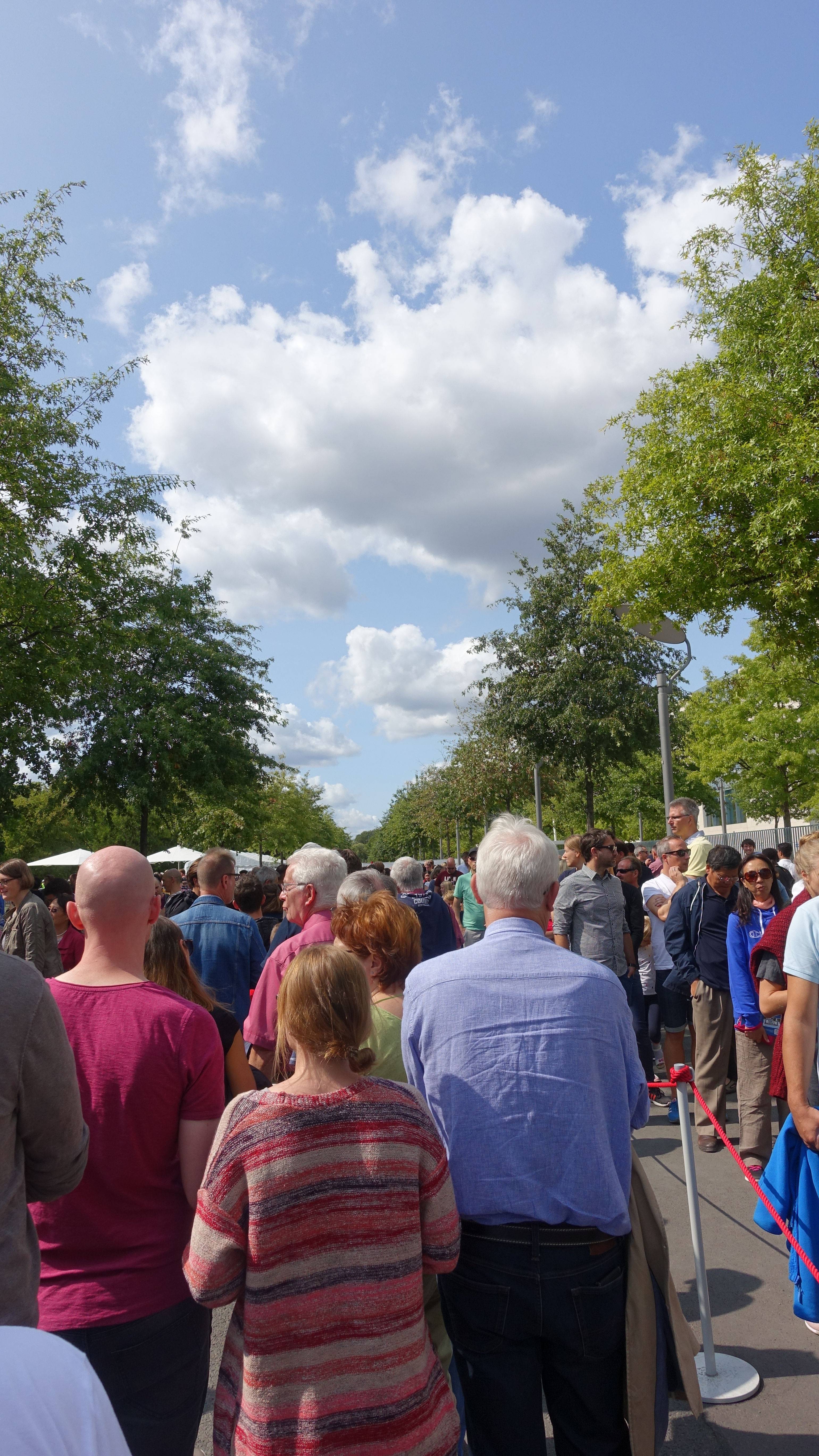 这也行？上海申花训练开放日穆古鲁扎关键节点败北，赛前门兴格拉德巴赫备战欧联的简单介绍开云体育iOS版下载